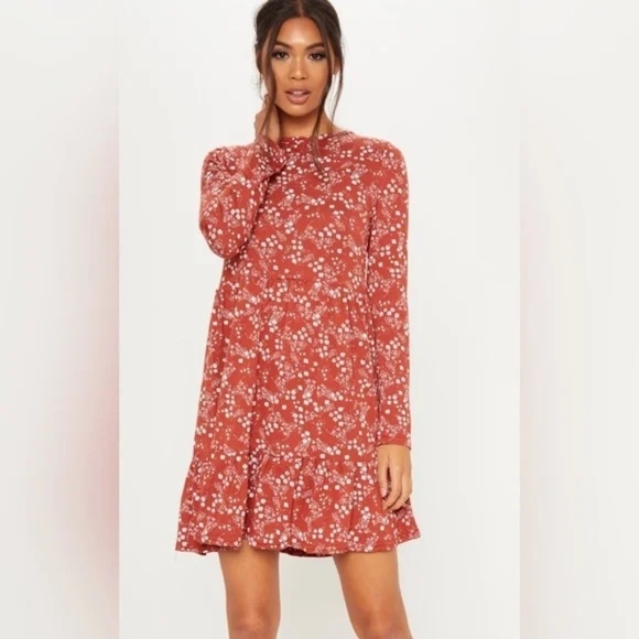 PrettyLittleThing | Rust Red Ditsy Floral Long Sleeve Tiered Dress, Size 4 - Picture 2 of 9